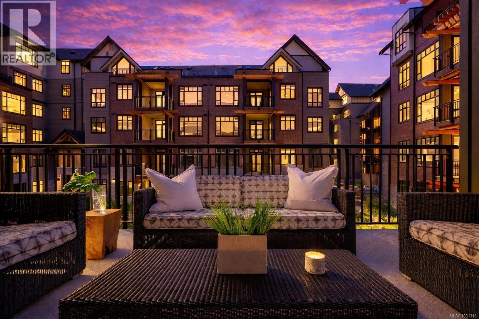 207 427 Lampson Street, Esquimalt