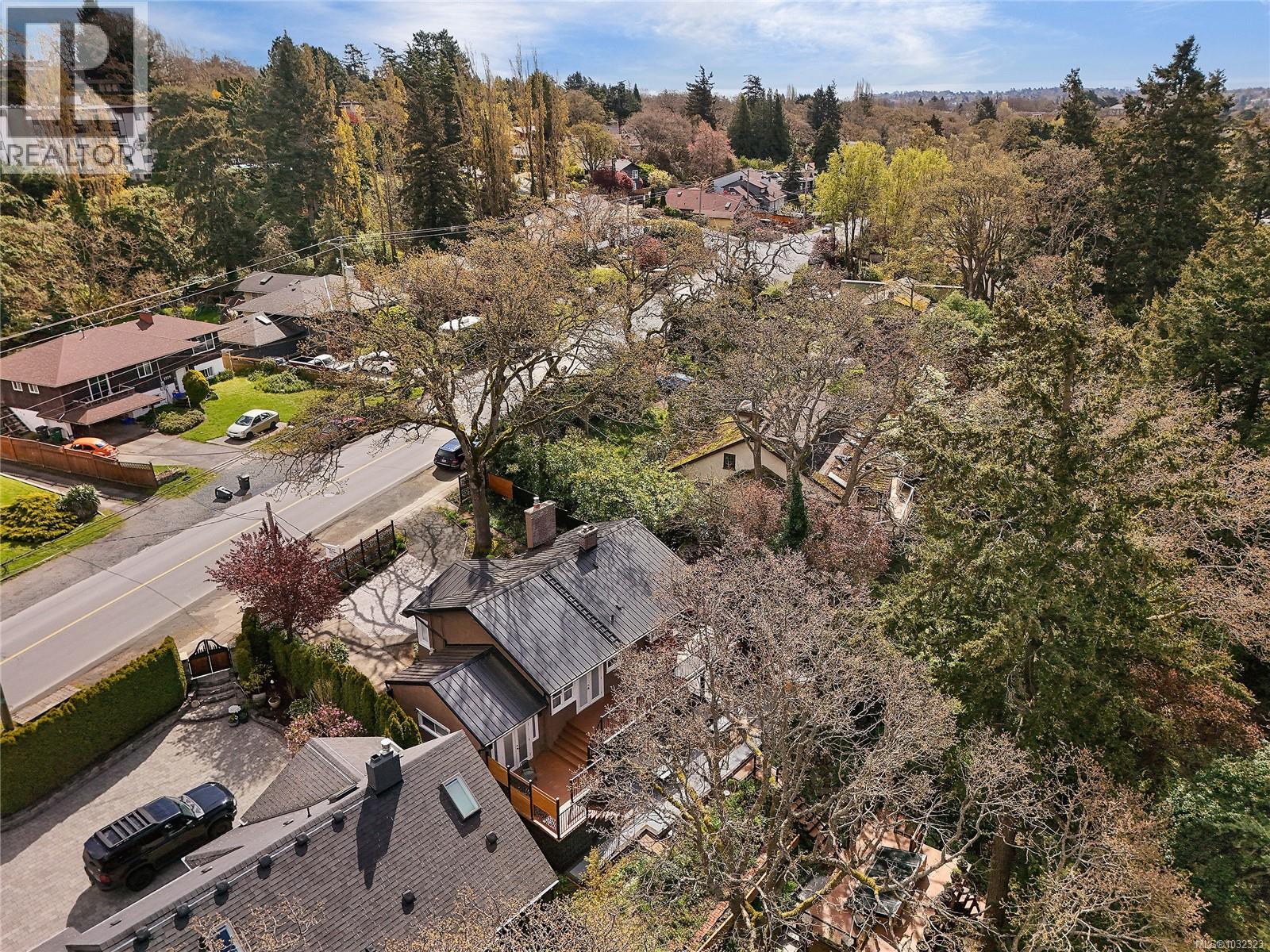  3528 Richmond Road, Saanich