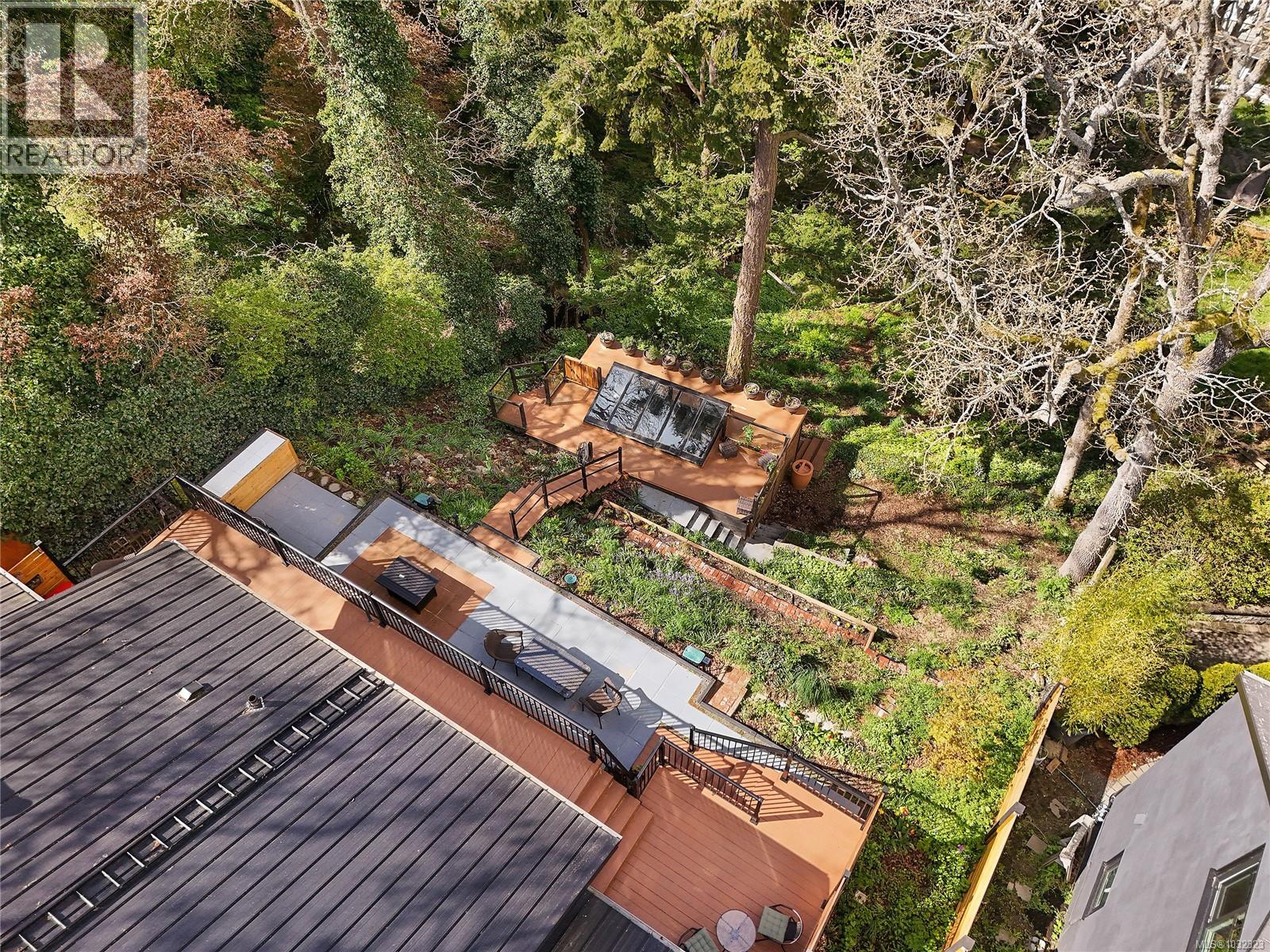  3528 Richmond Road, Saanich