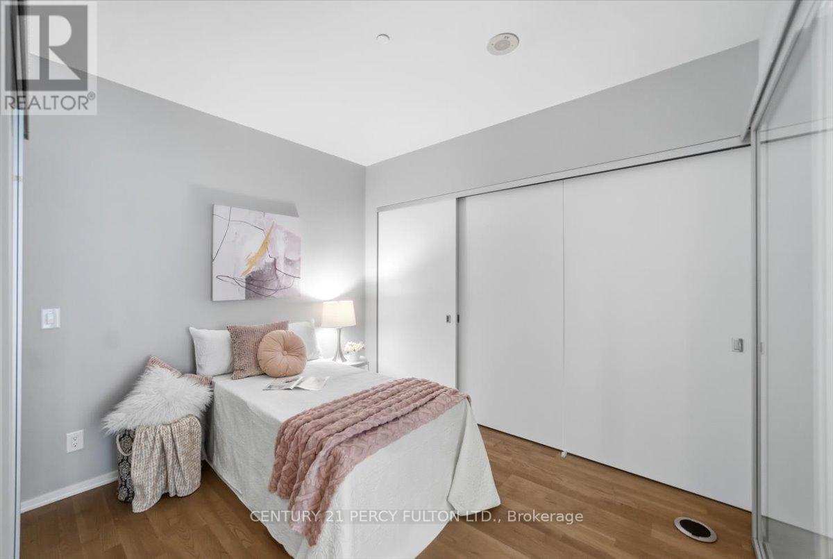 #313 1 BLOOR STREET E - 18
