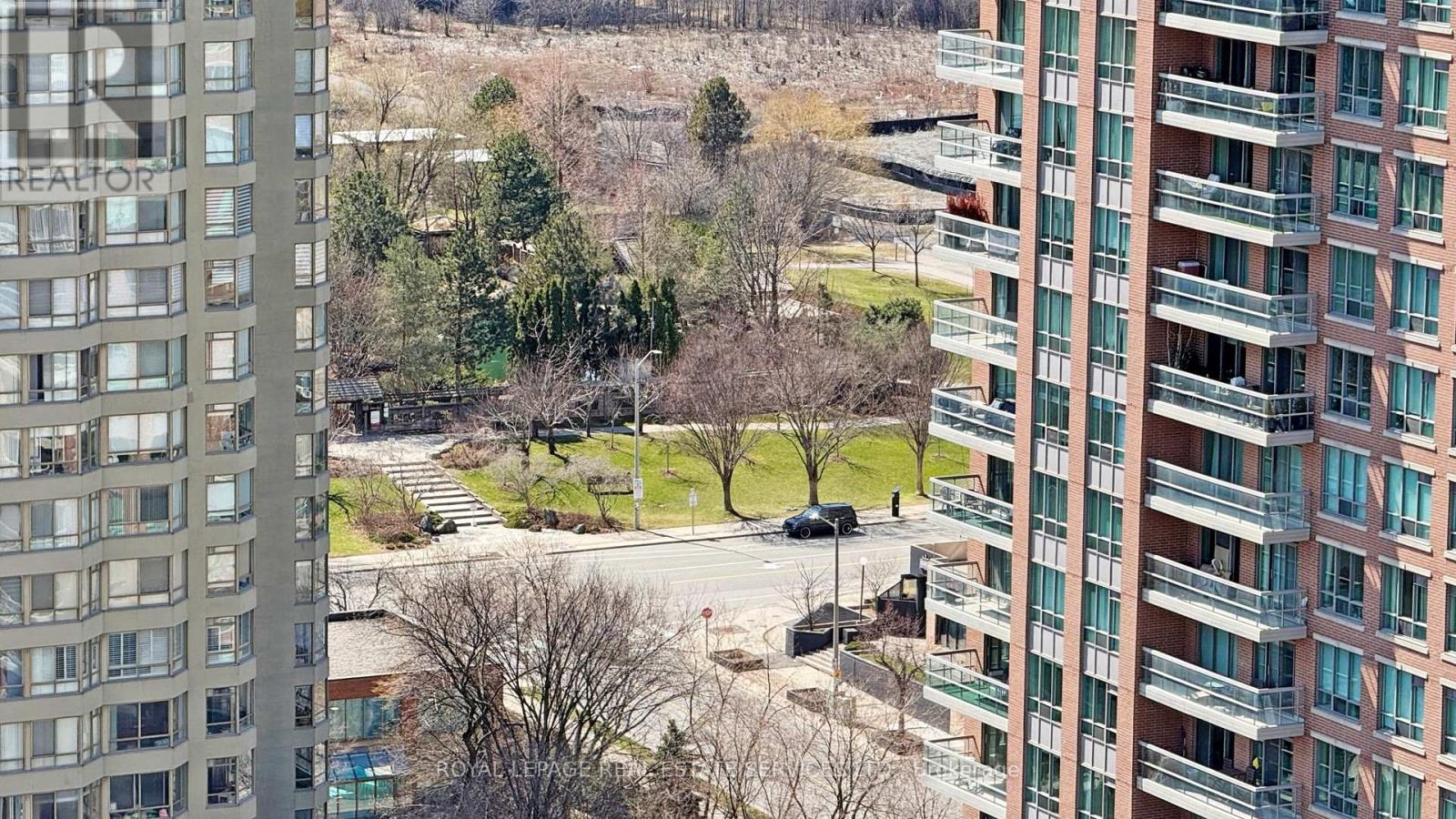 2505 - 1 ELM DRIVE W — photo 27