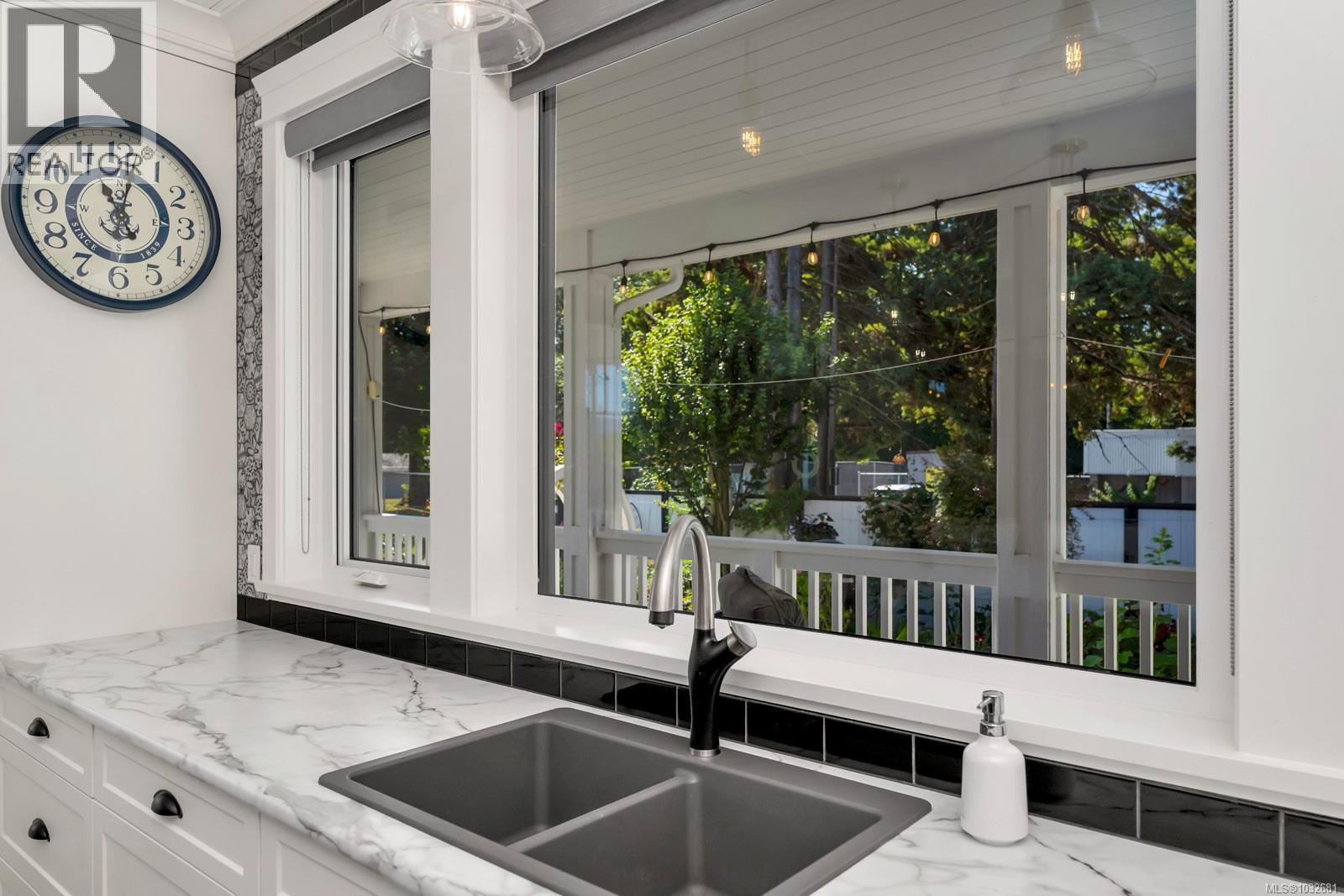  141 Castle Place, Duncan