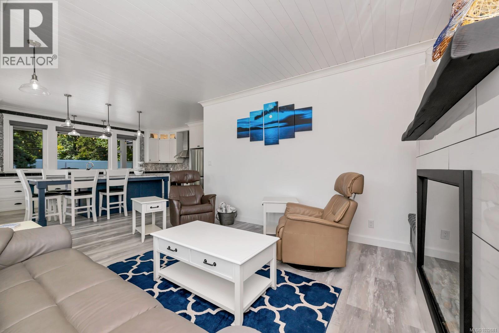  141 Castle Place, Duncan