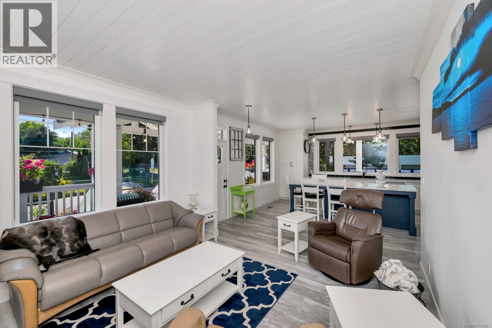  141 Castle Place, Duncan