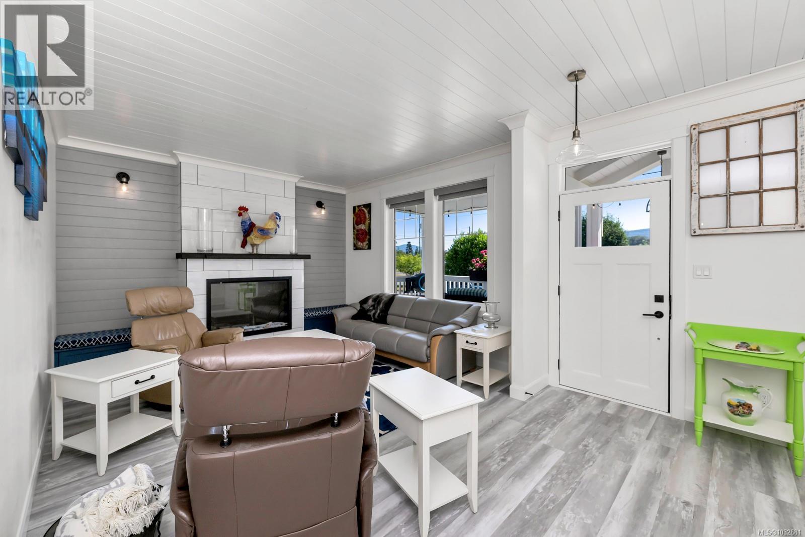  141 Castle Place, Duncan