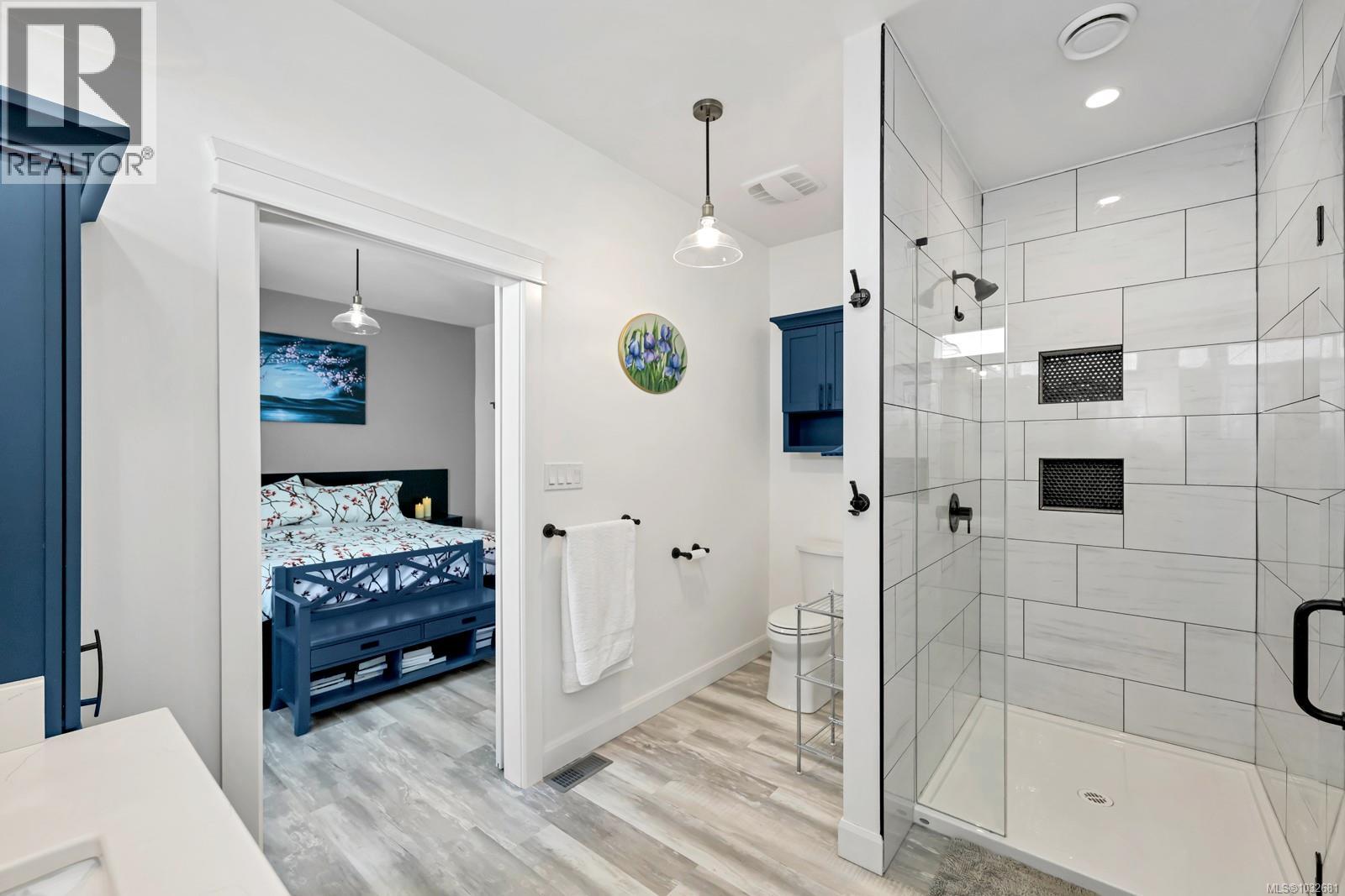  141 Castle Place, Duncan