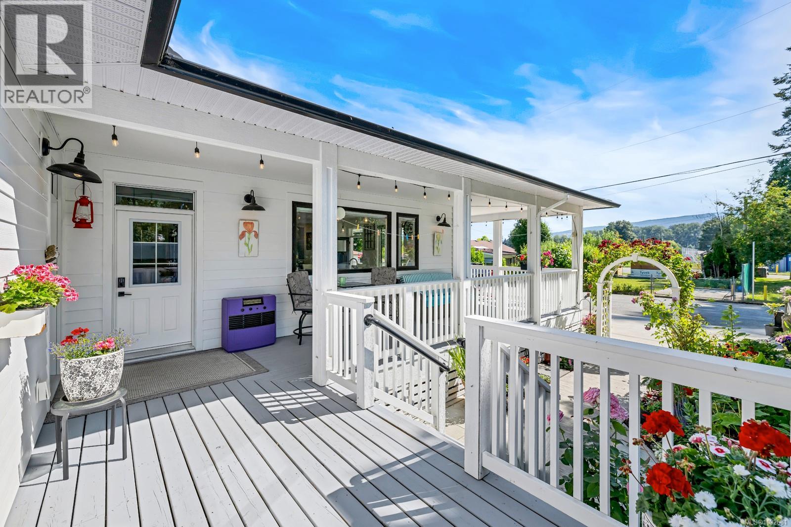 141 Castle Pl - 37