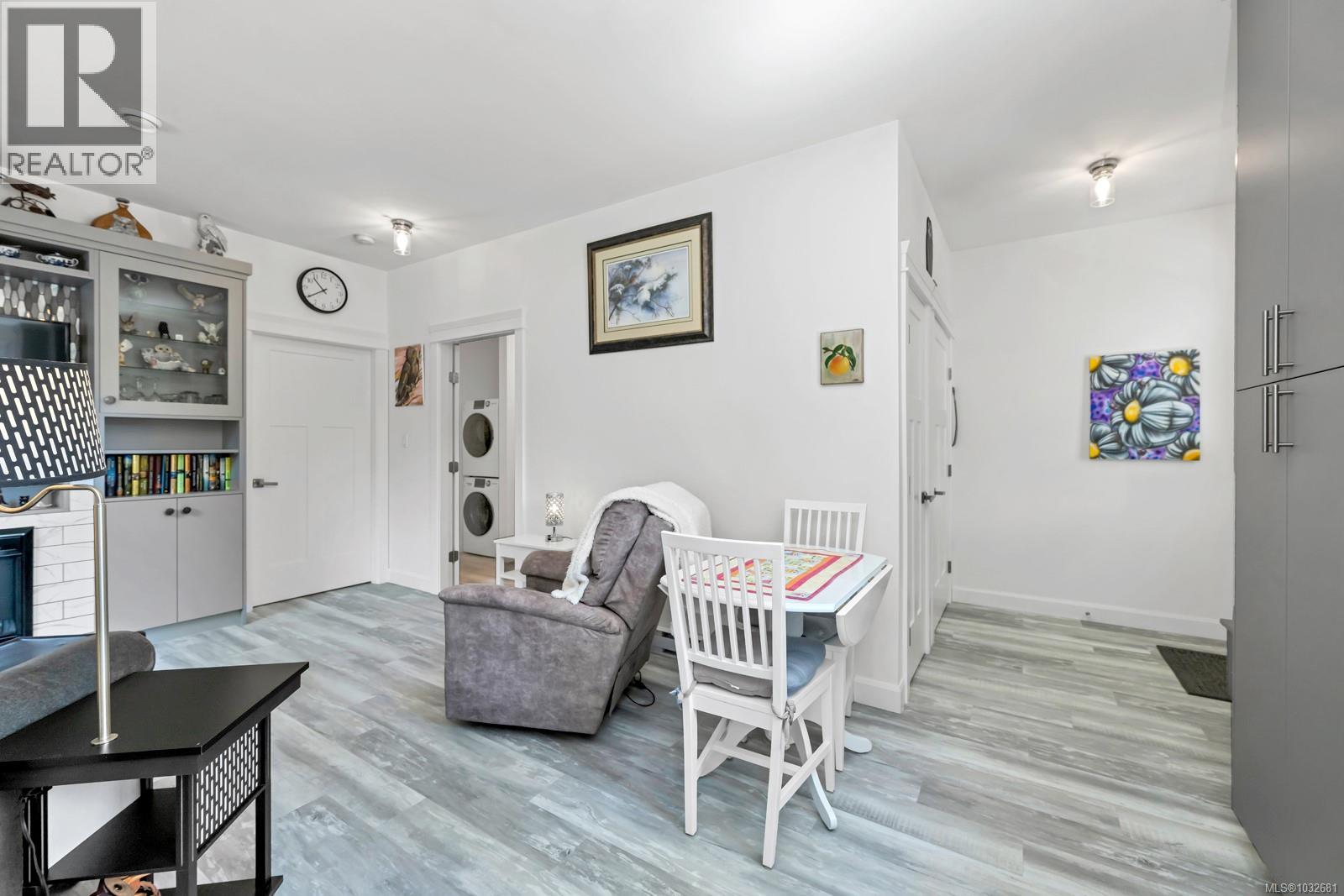  141 Castle Place, Duncan