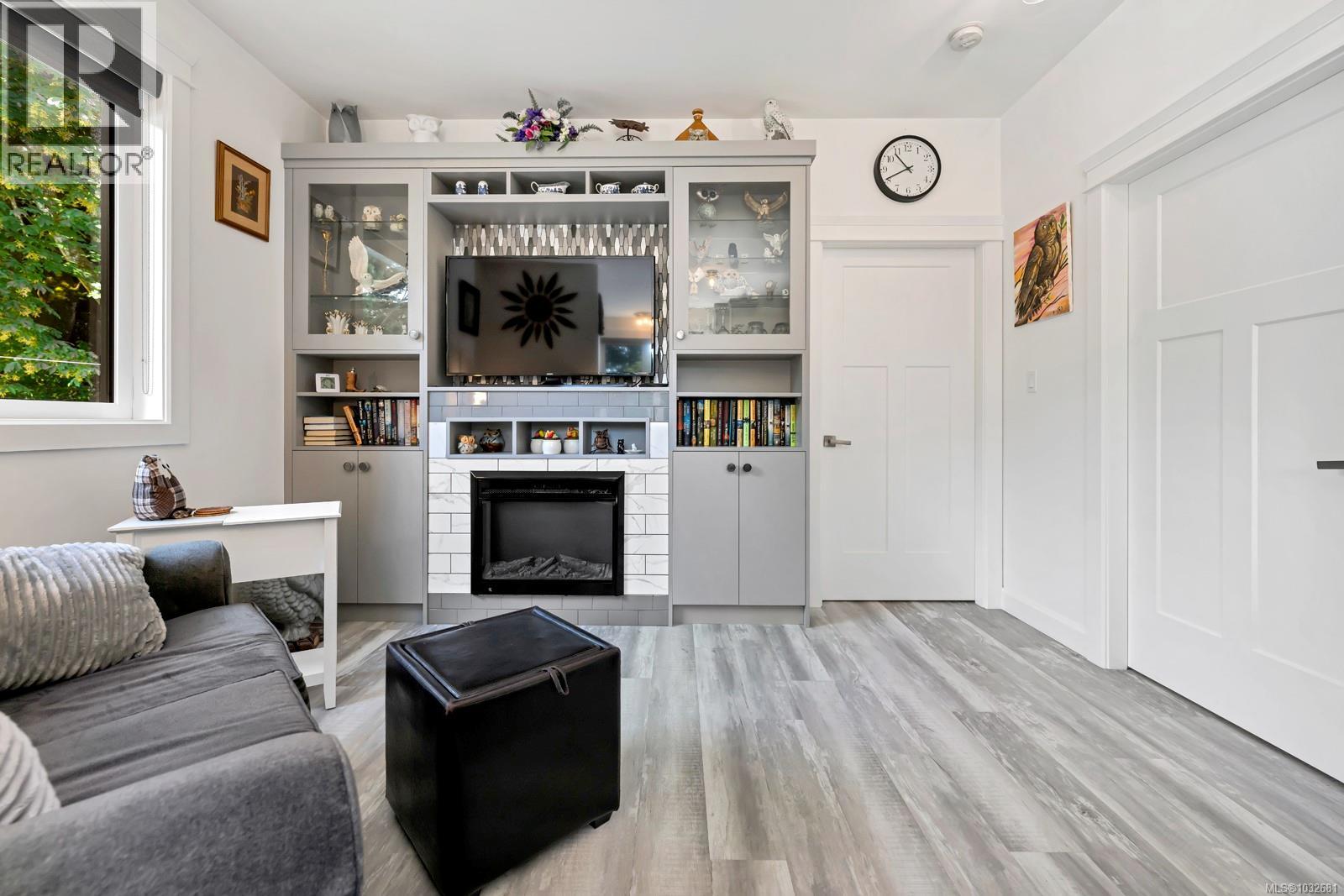 141 Castle Pl - 43