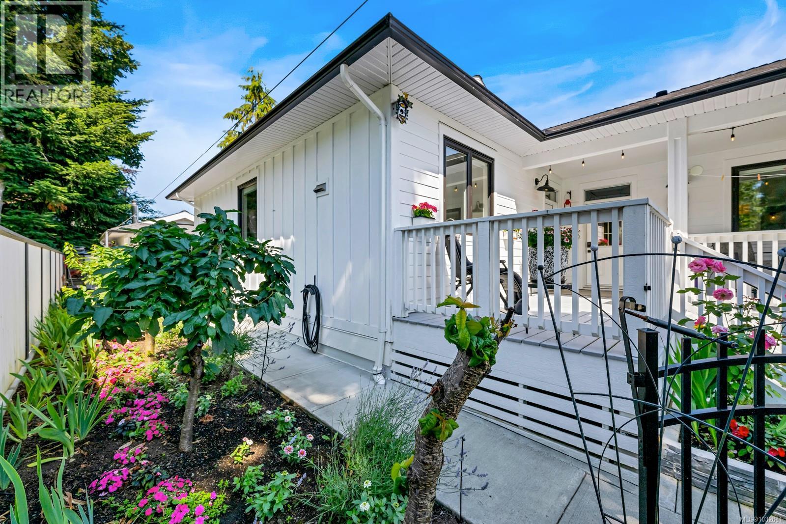  141 Castle Place, Duncan