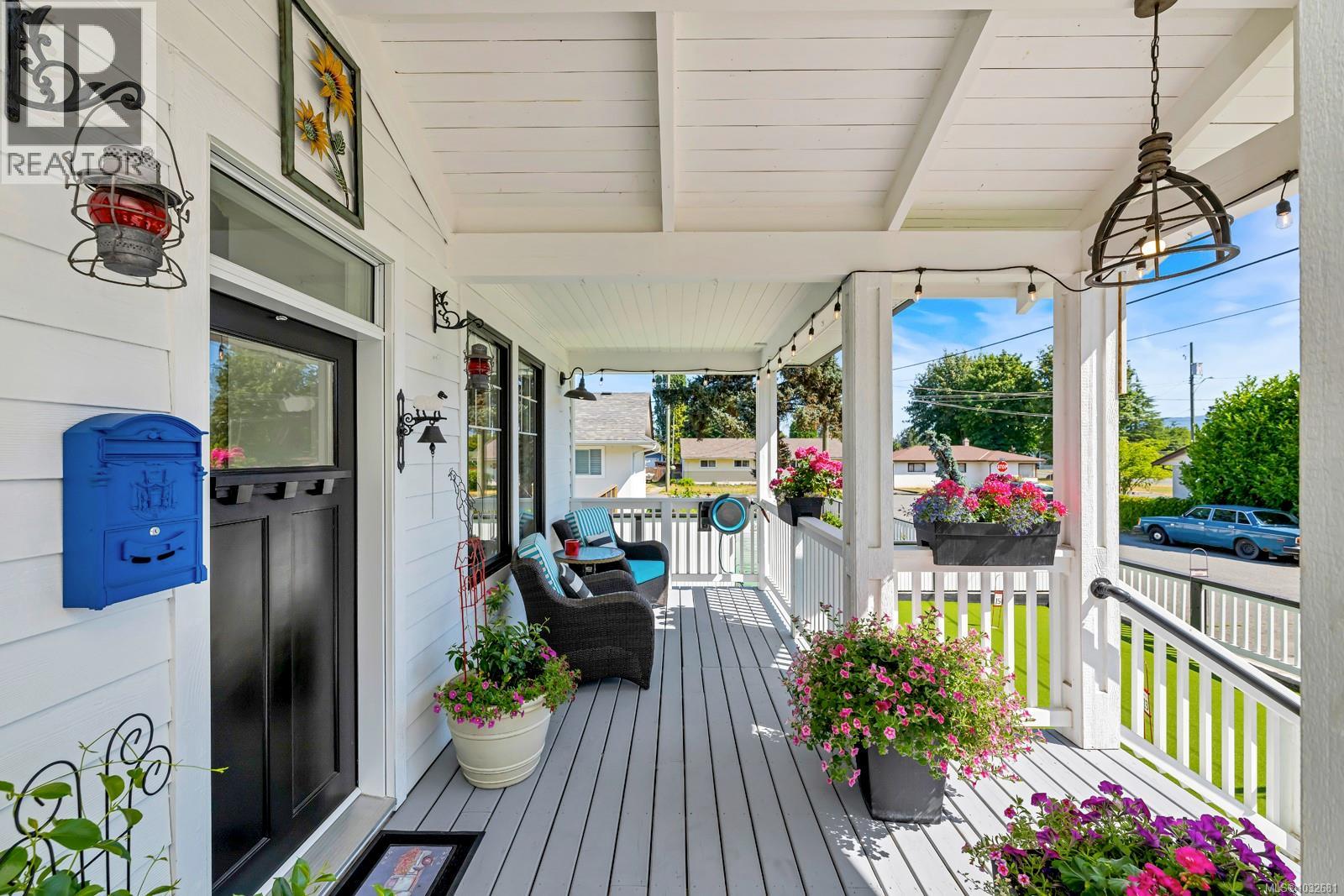  141 Castle Place, Duncan