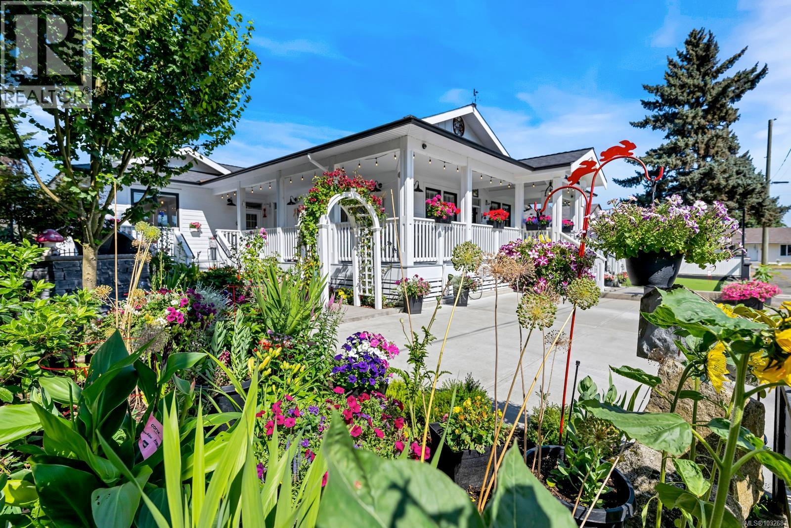  141 Castle Place, Duncan