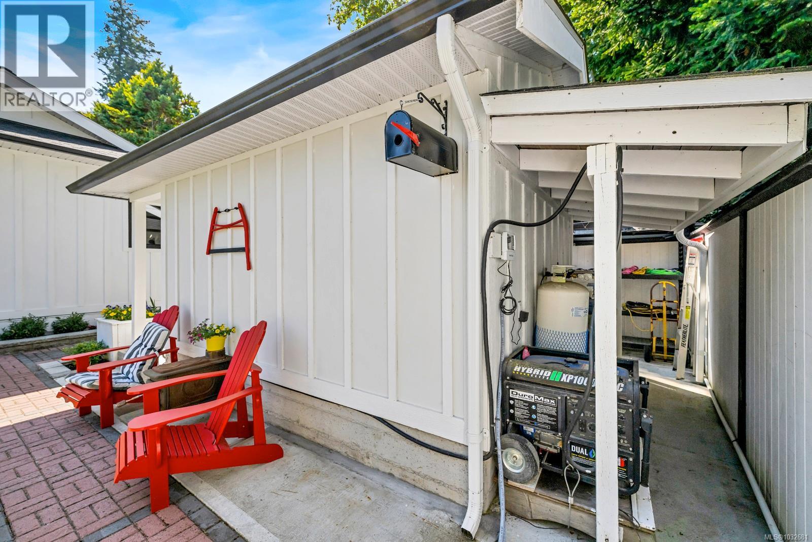  141 Castle Place, Duncan