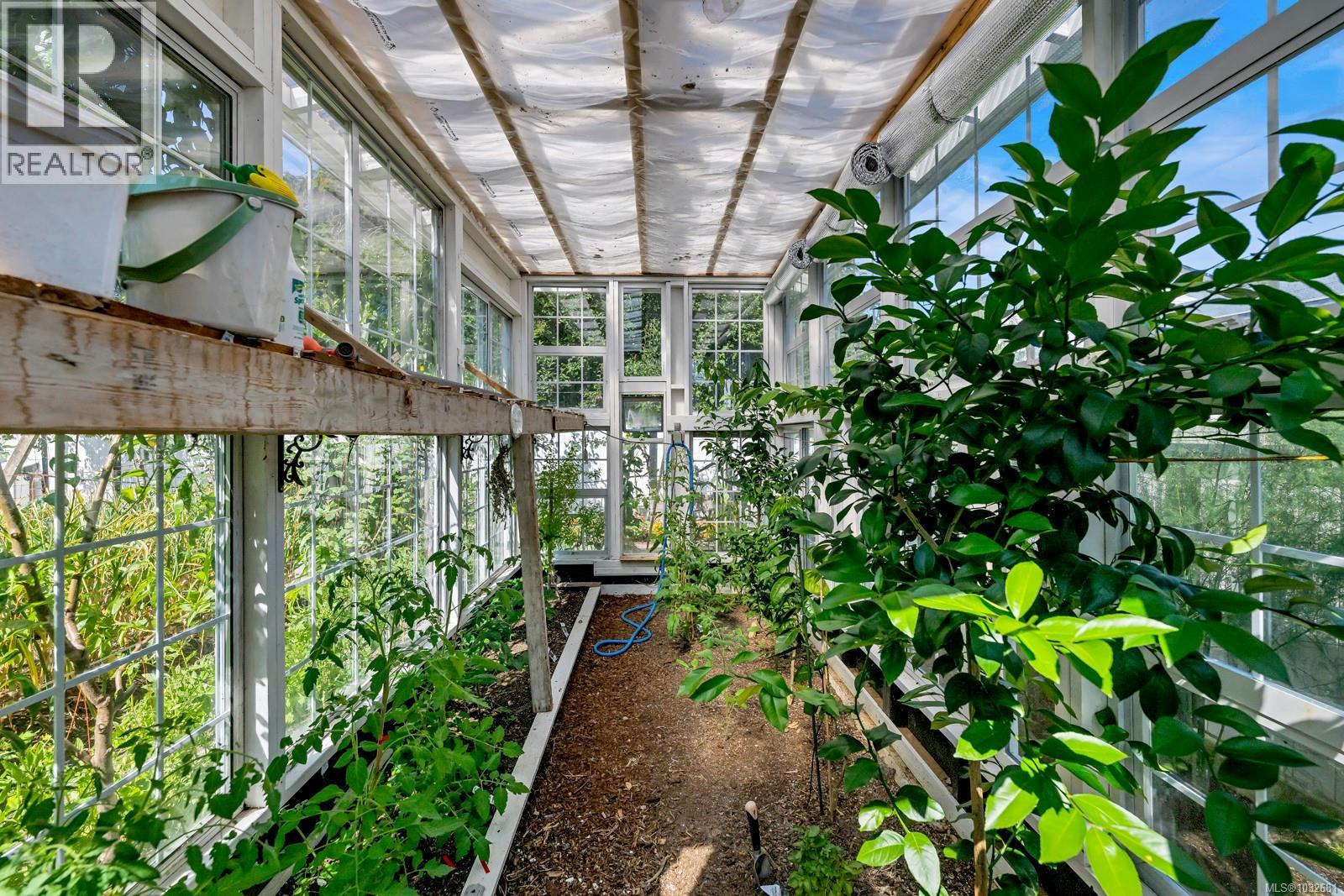  141 Castle Place, Duncan