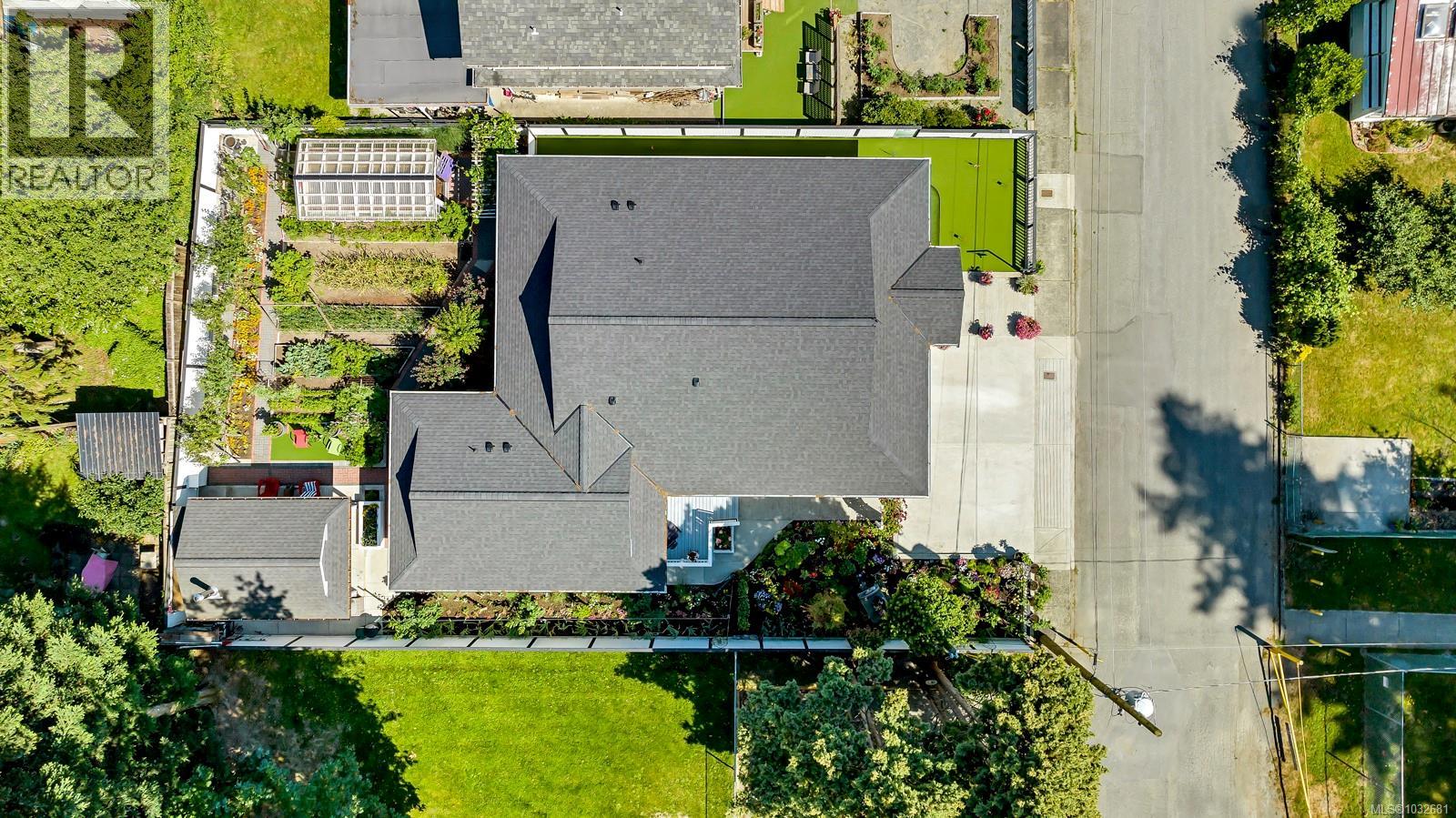  141 Castle Place, Duncan