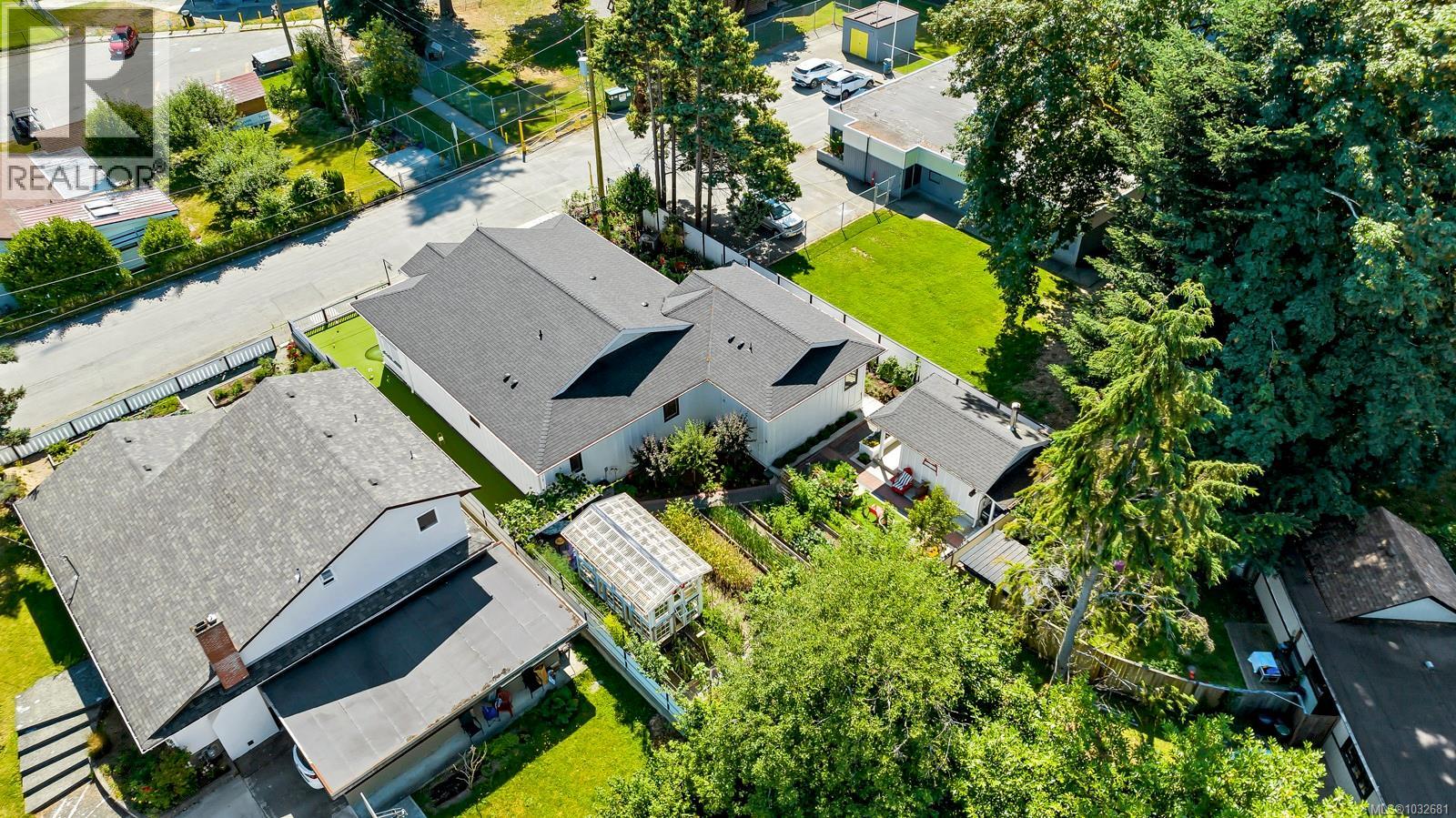  141 Castle Place, Duncan