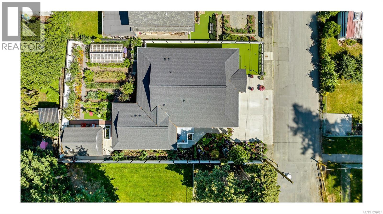  141 Castle Place, Duncan