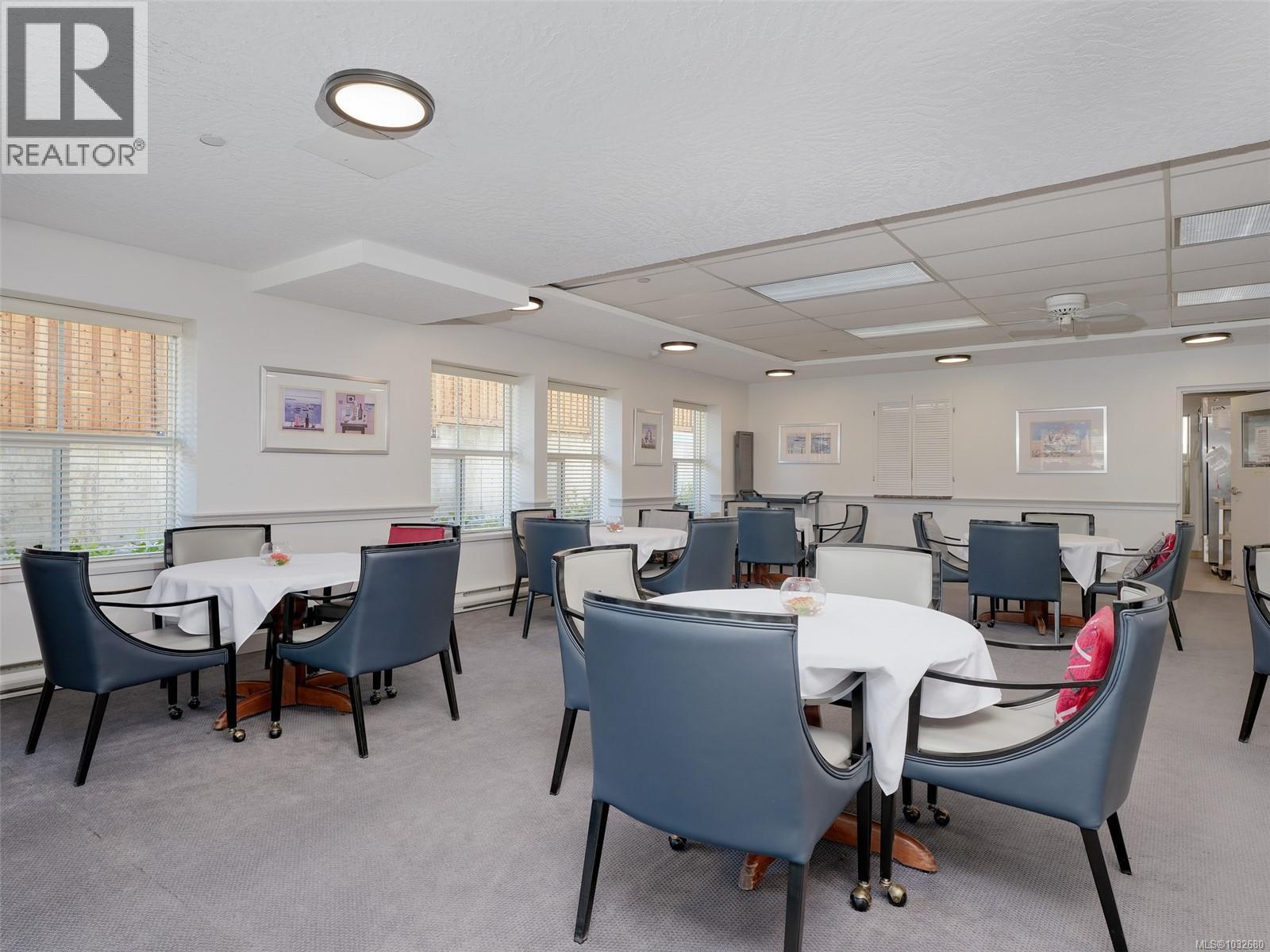 208 1070 Southgate St, Victoria