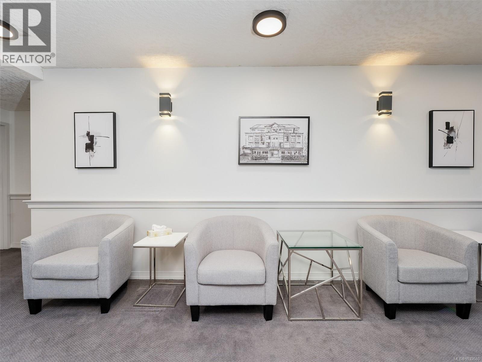 208 1070 Southgate St, Victoria