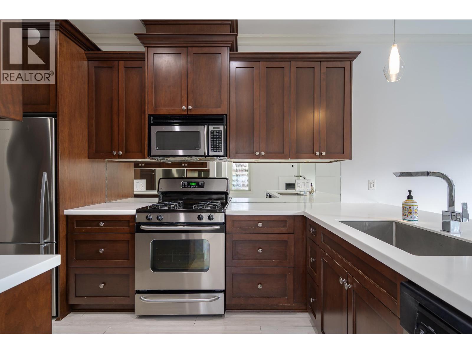 #9-4780 55B Street, Delta