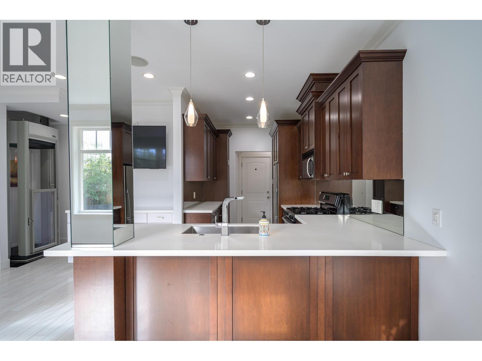 #9-4780 55B Street, Delta