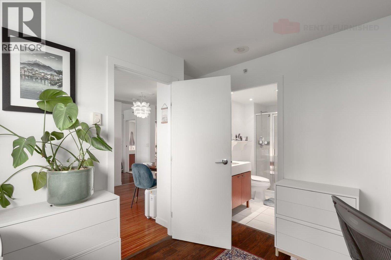 328 E 11TH AVENUE, Vancouver