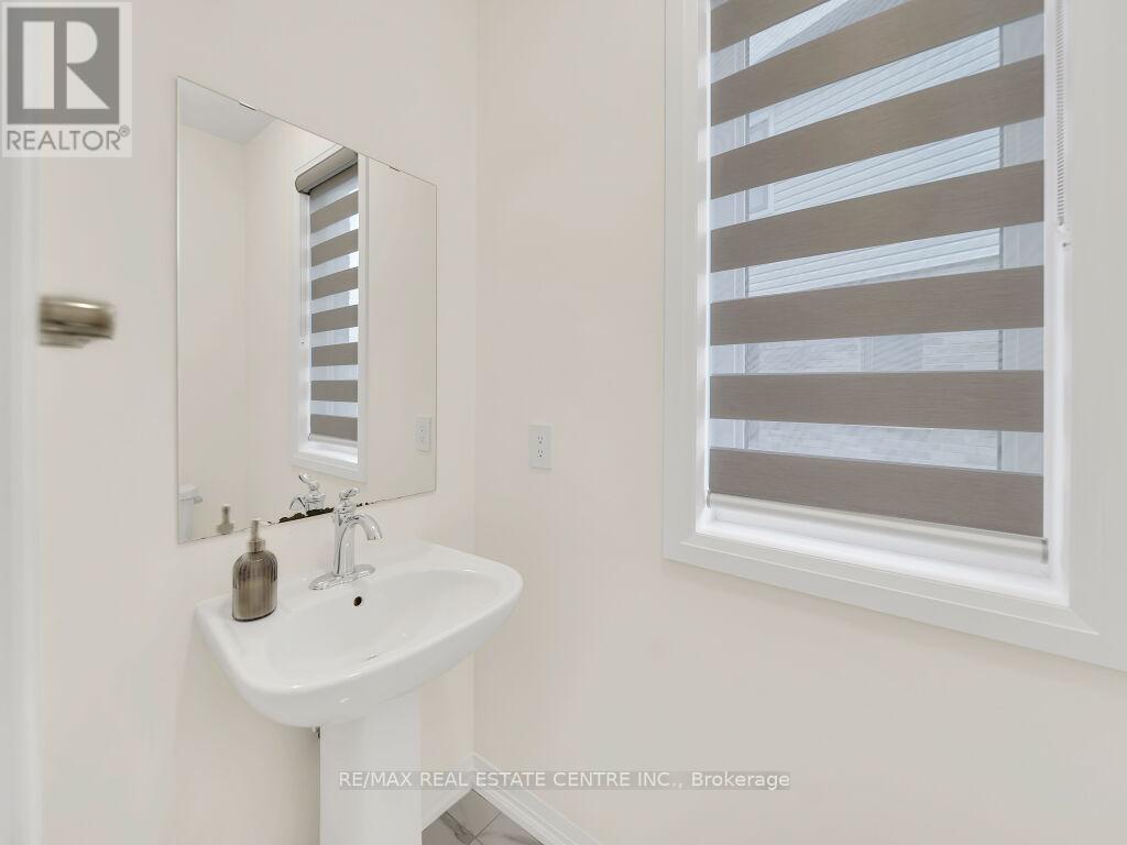 312 BISMARK DRIVE - 16
