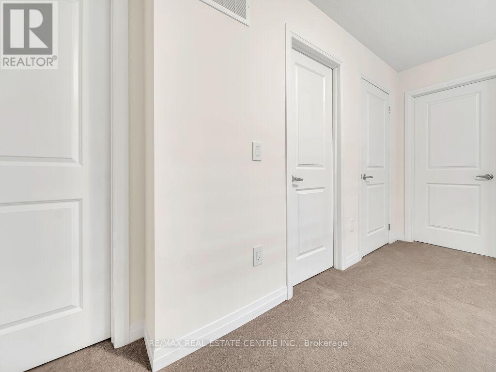 312 BISMARK DRIVE - 20