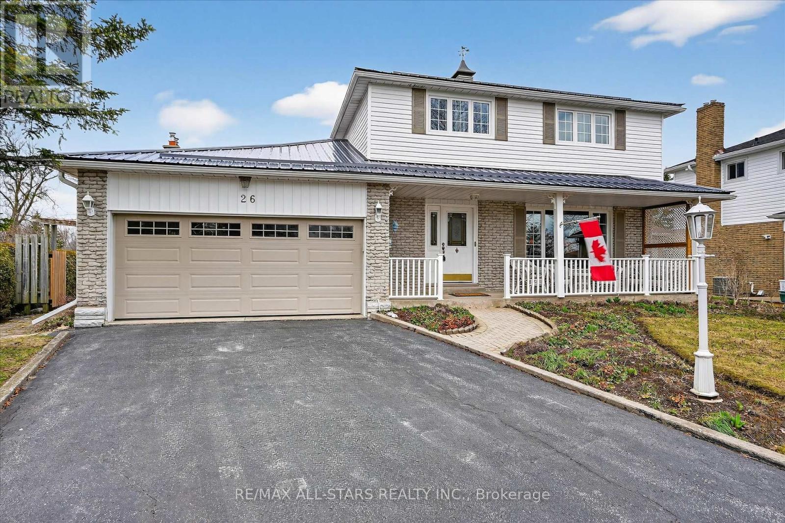 26 APPLEWOOD CRESCENT - 1