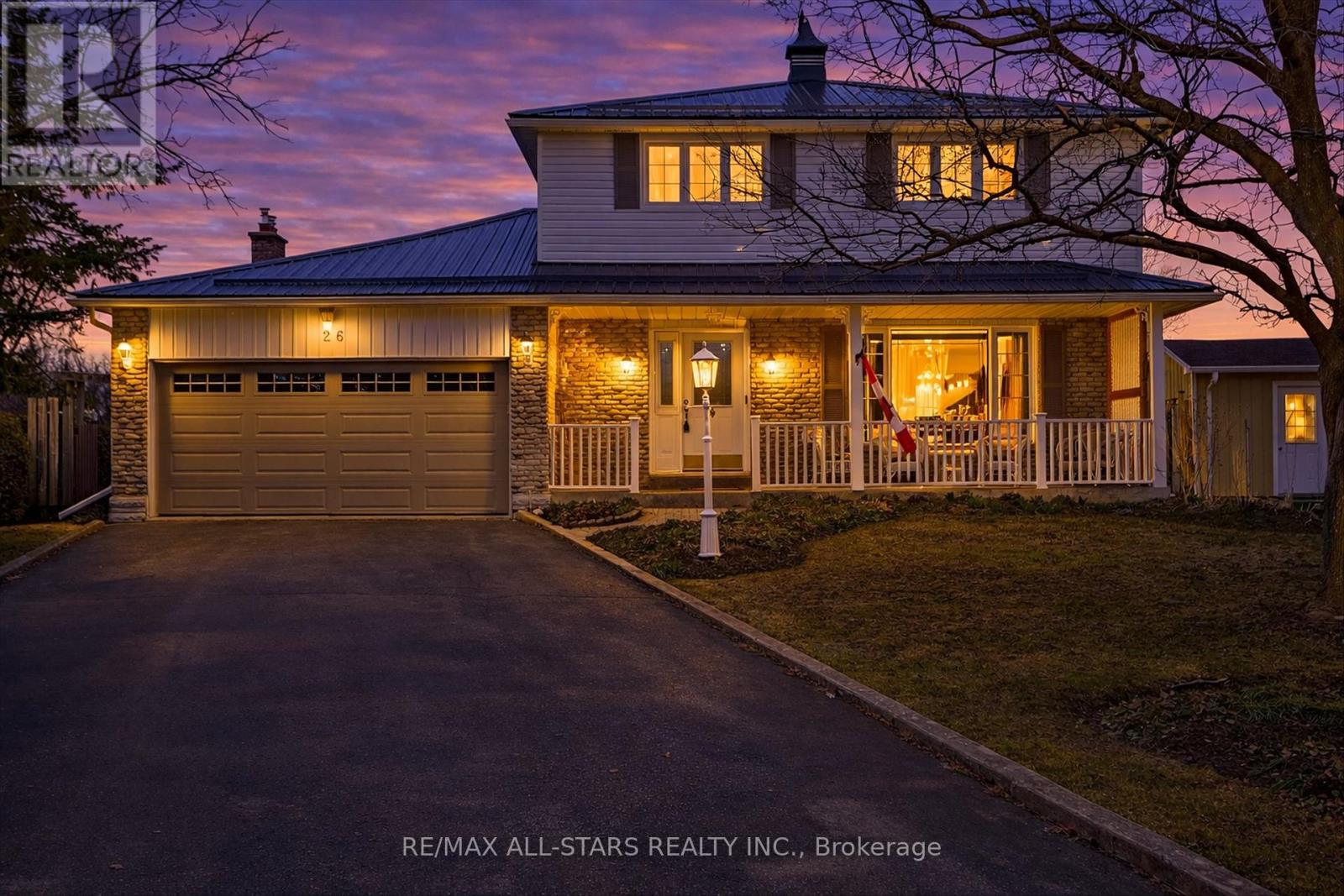 26 APPLEWOOD CRESCENT - 2
