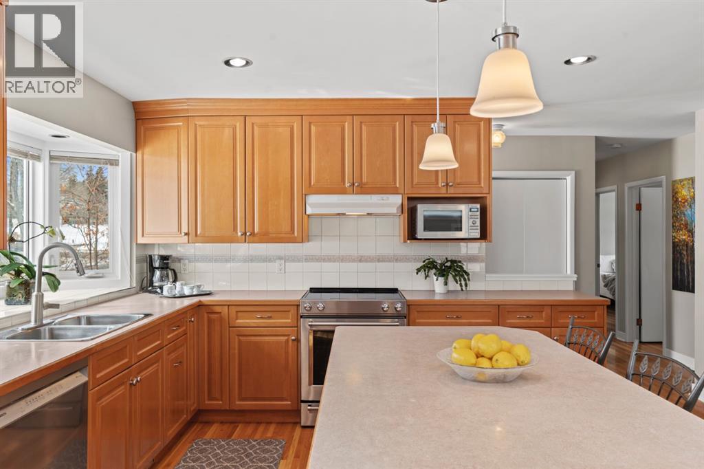 Single Family House Bungalow for Sale in  Hamilton Street NW St Andrews Heights Calgary 