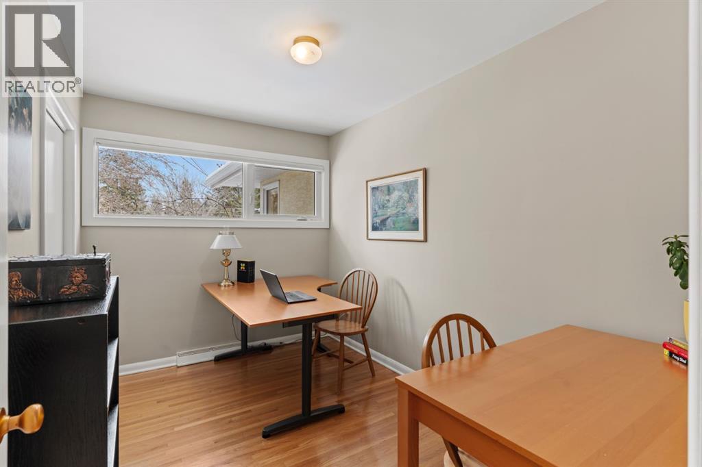 Single Family House Bungalow for Sale in  Hamilton Street NW St Andrews Heights Calgary 