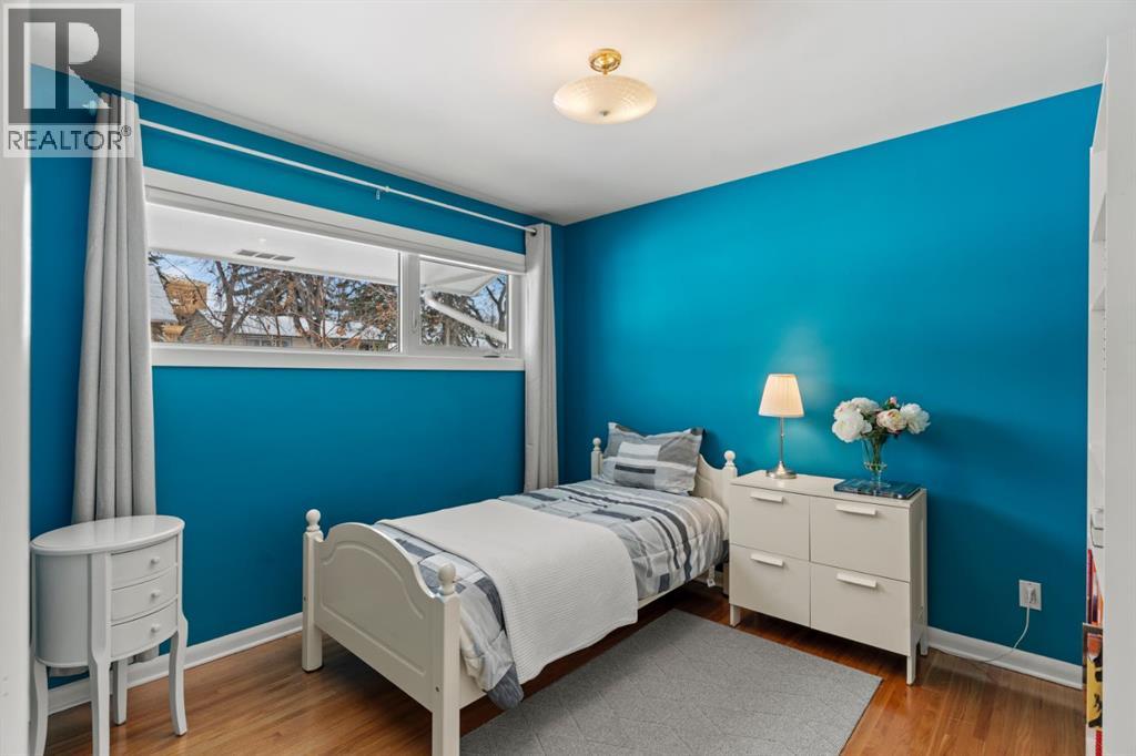 Single Family House Bungalow for Sale in  Hamilton Street NW St Andrews Heights Calgary 