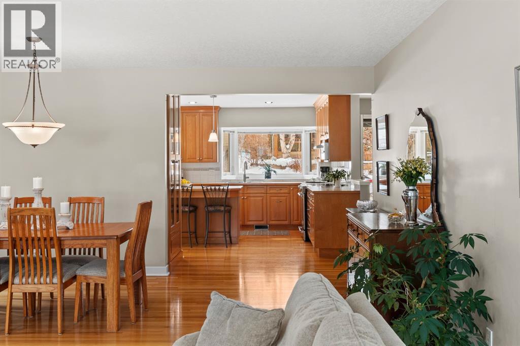 Single Family House Bungalow for Sale in  Hamilton Street NW St Andrews Heights Calgary 