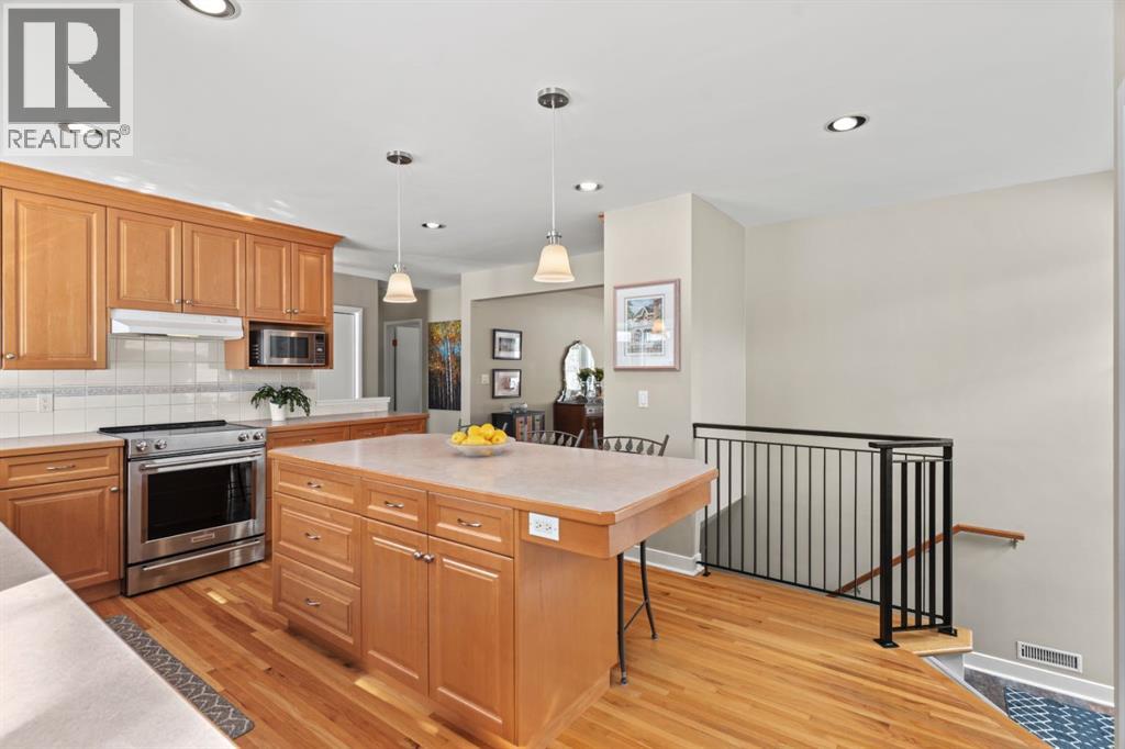 Single Family House Bungalow for Sale in  Hamilton Street NW St Andrews Heights Calgary 