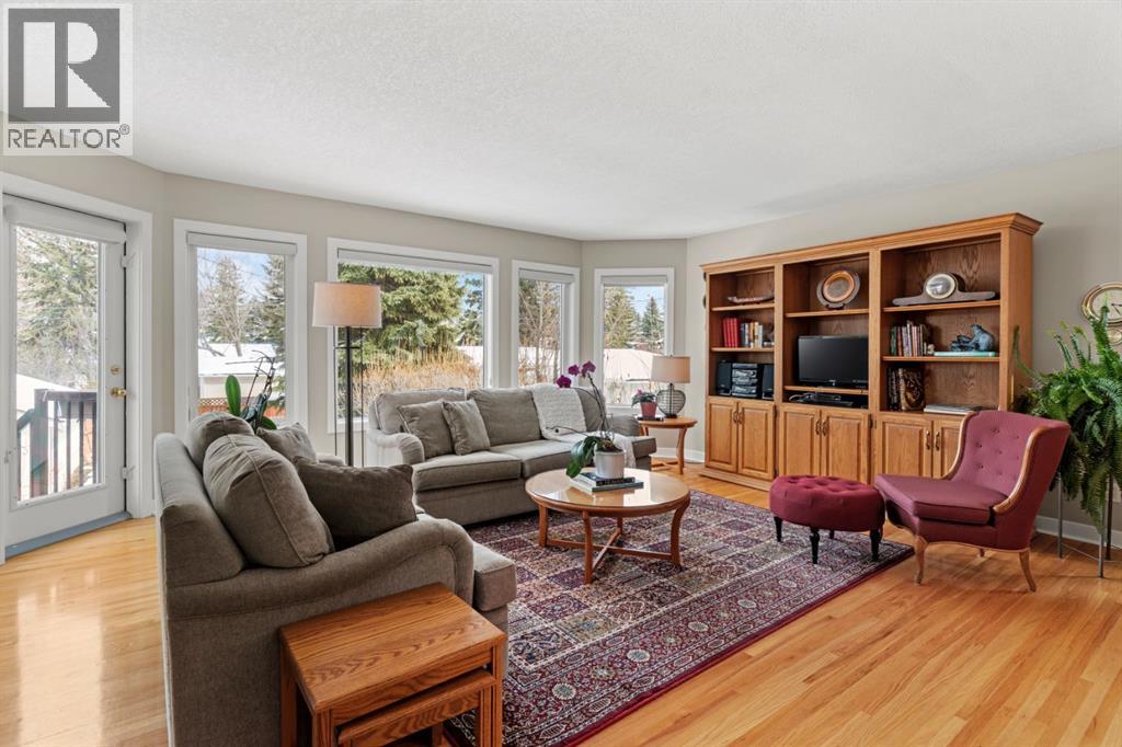 Single Family House Bungalow for Sale in  Hamilton Street NW St Andrews Heights Calgary 