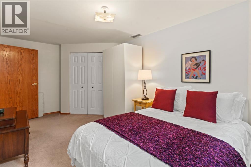 Single Family House Bungalow for Sale in  Hamilton Street NW St Andrews Heights Calgary 