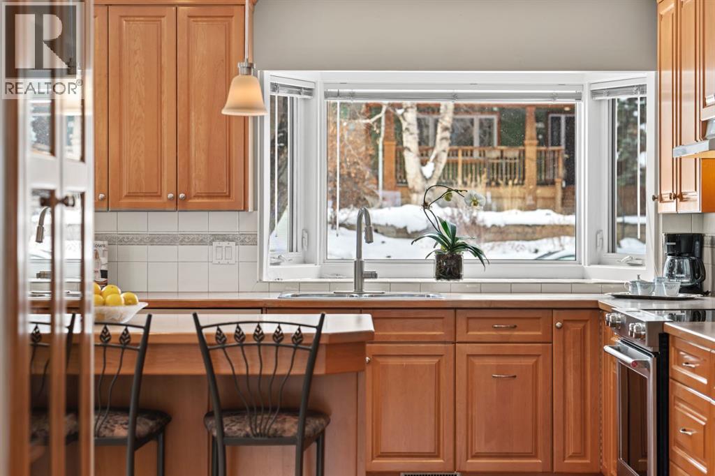 Single Family House Bungalow for Sale in  Hamilton Street NW St Andrews Heights Calgary 