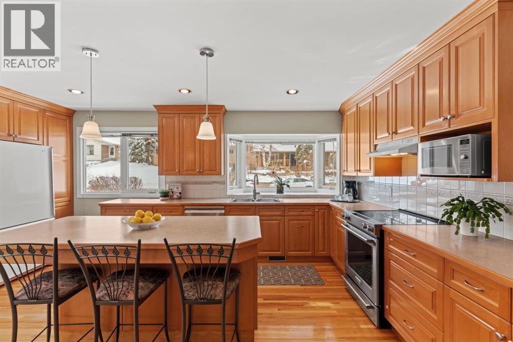 Single Family House Bungalow for Sale in  Hamilton Street NW St Andrews Heights Calgary 