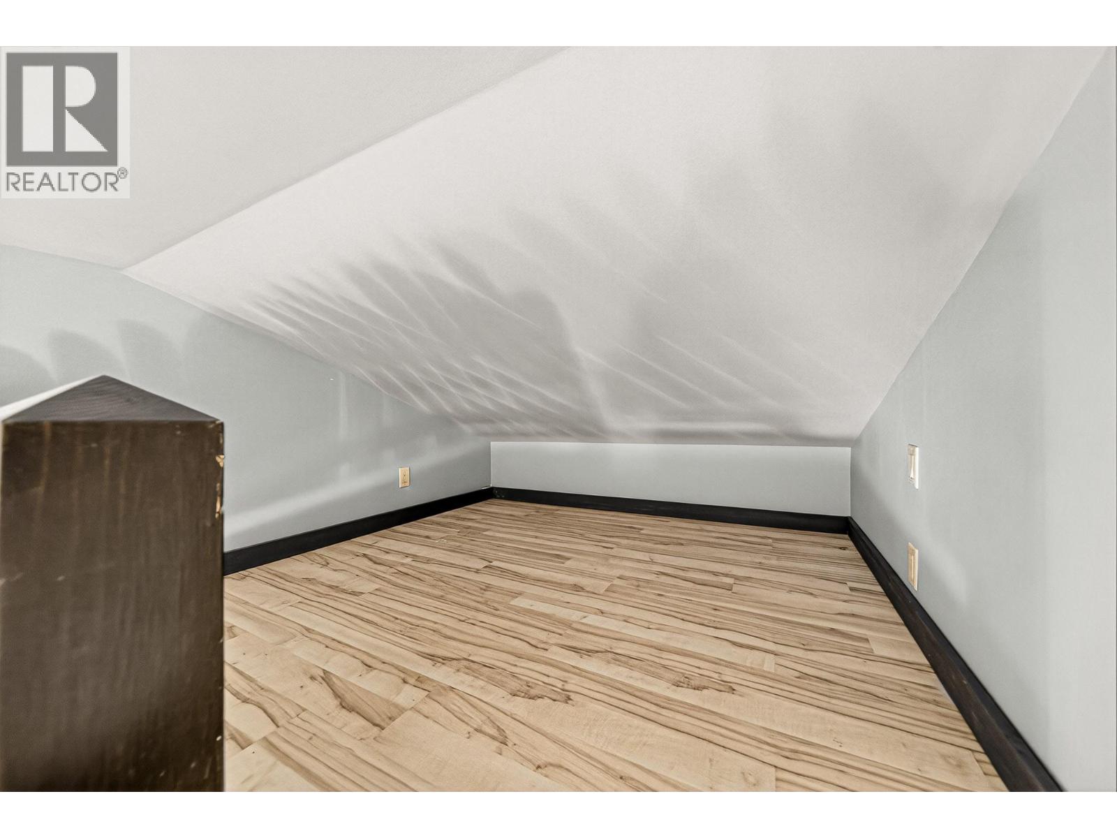 9948 STEPHENSON ROAD - 73