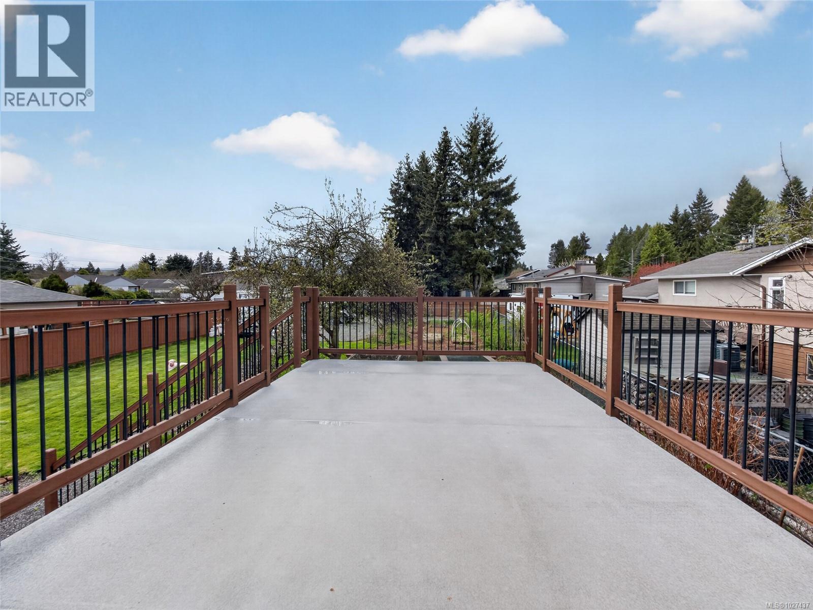  1685 Piercy Avenue, Courtenay