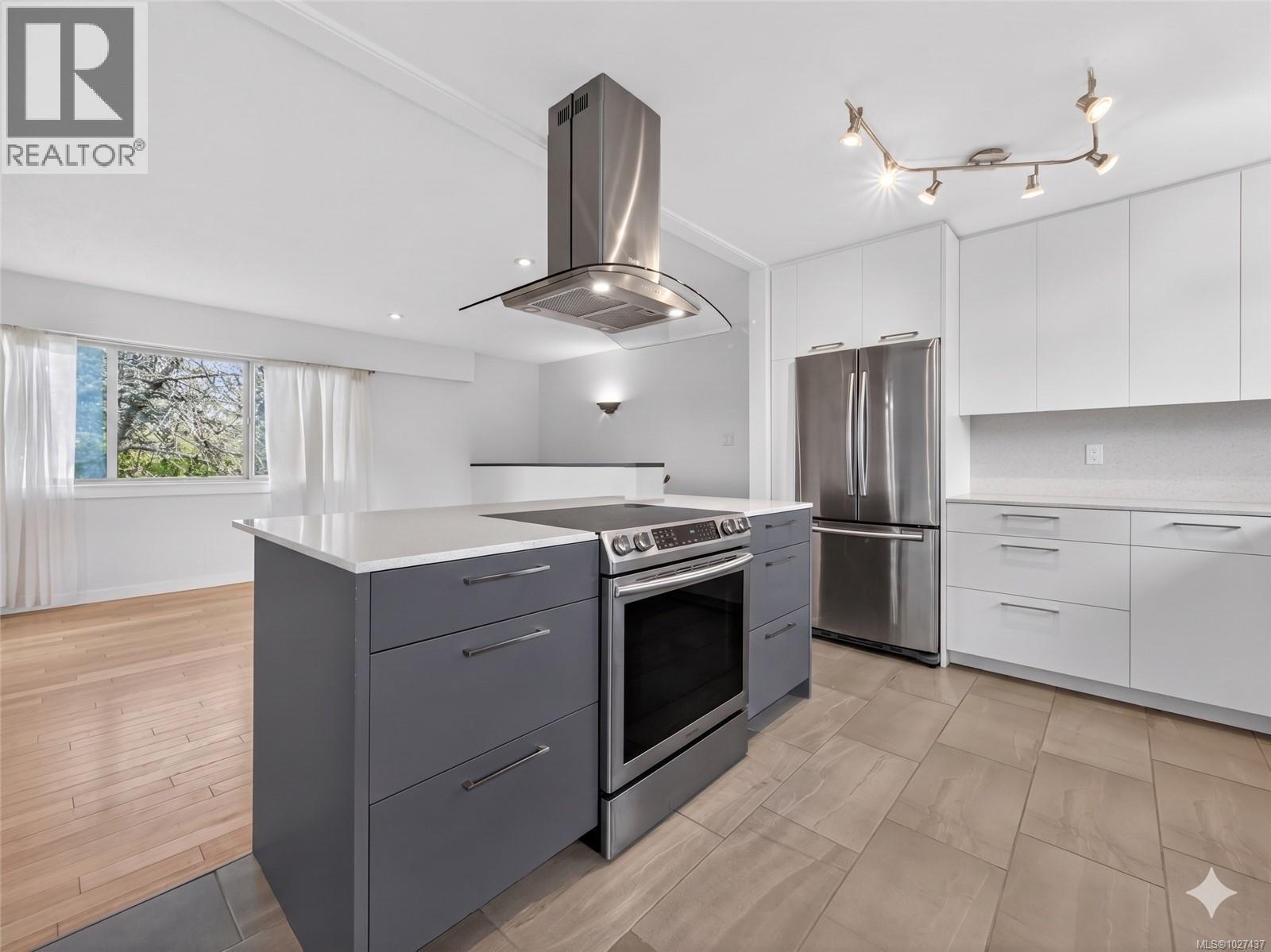  1685 Piercy Avenue, Courtenay