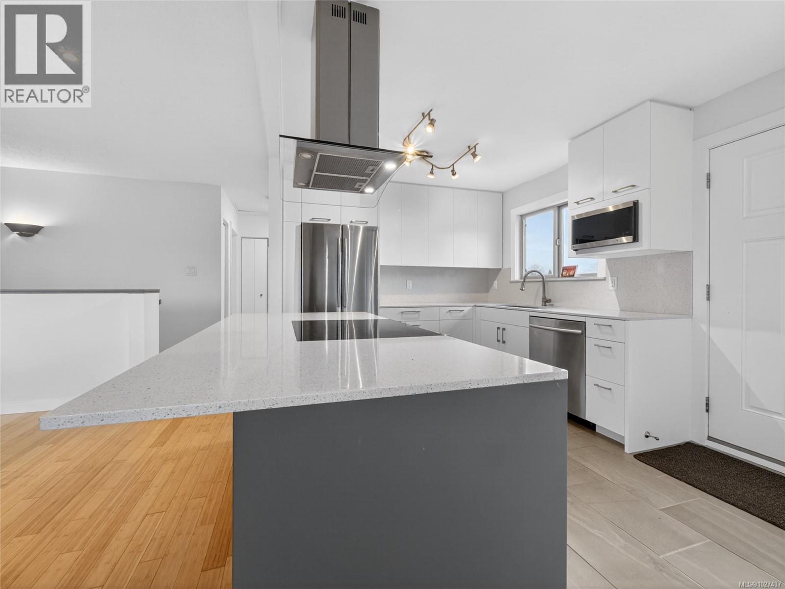  1685 Piercy Avenue, Courtenay