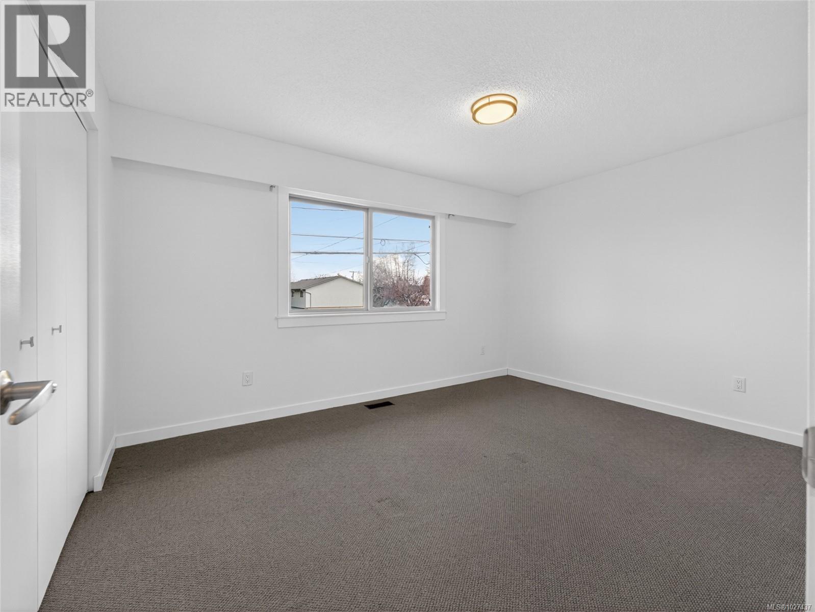  1685 Piercy Avenue, Courtenay