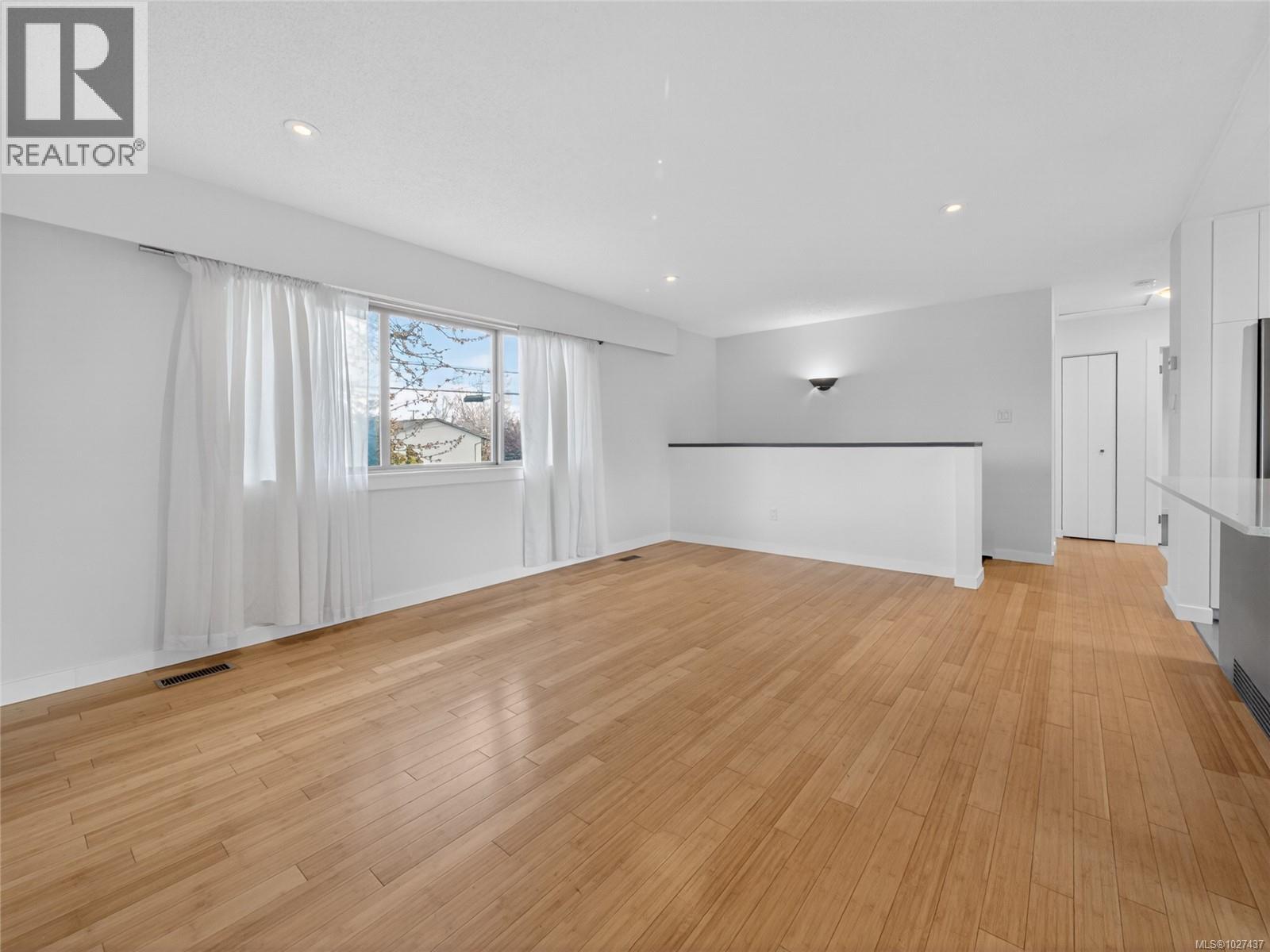  1685 Piercy Avenue, Courtenay