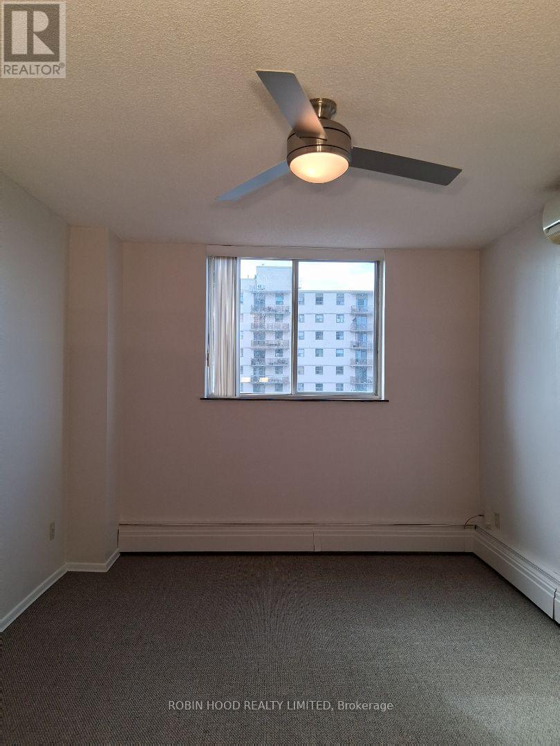 #605 975 WARWICK COURT - 9