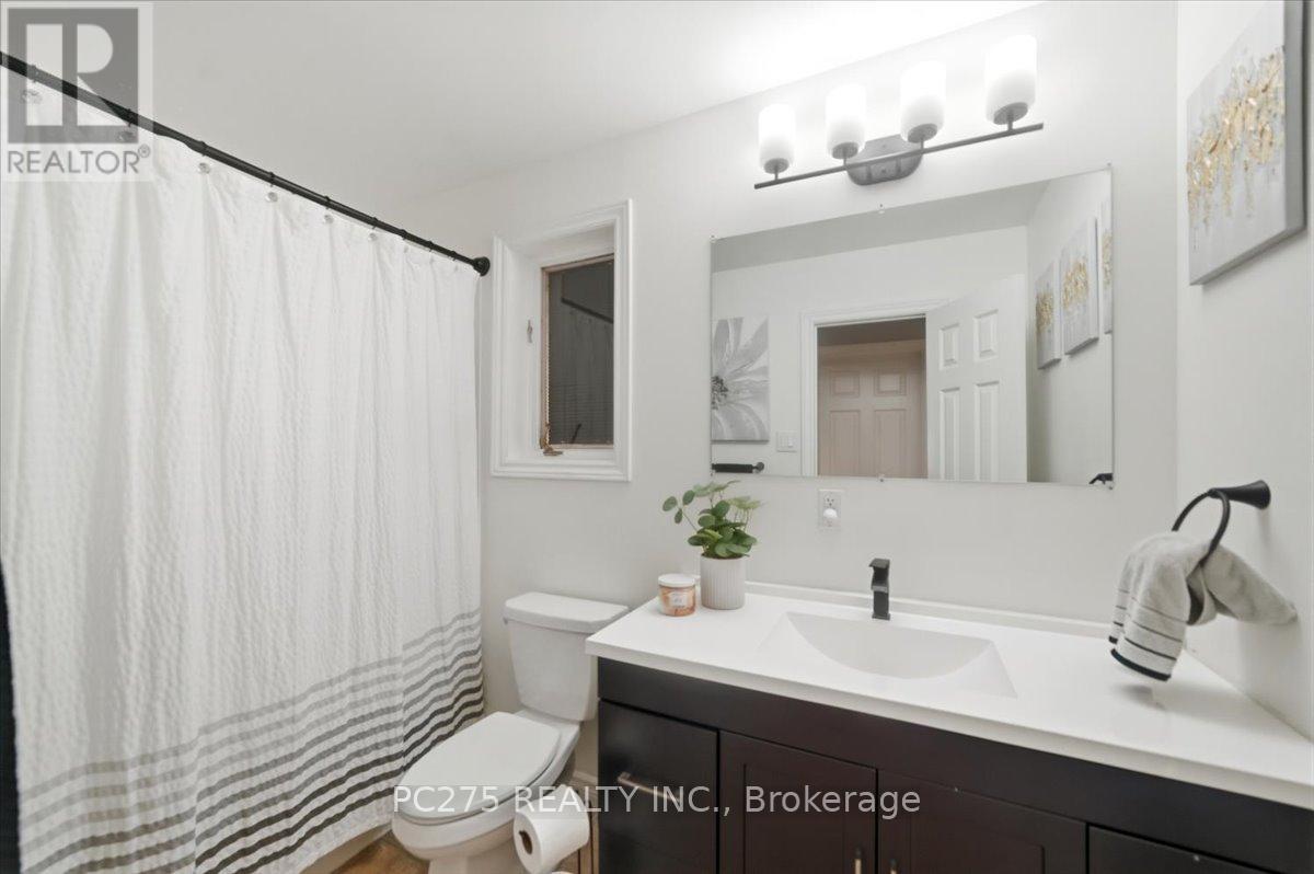 105 GIBSON CRESCENT Property Photo