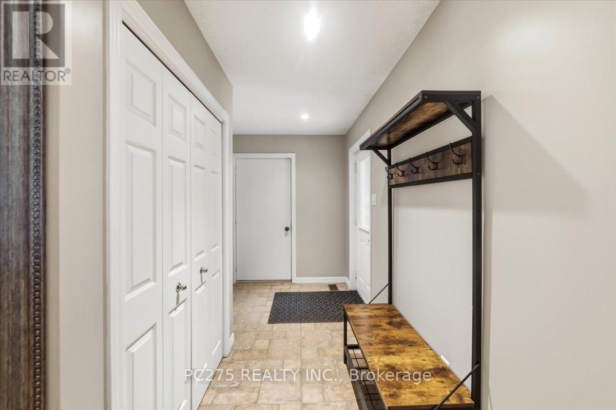 105 GIBSON CRESCENT Property Photo