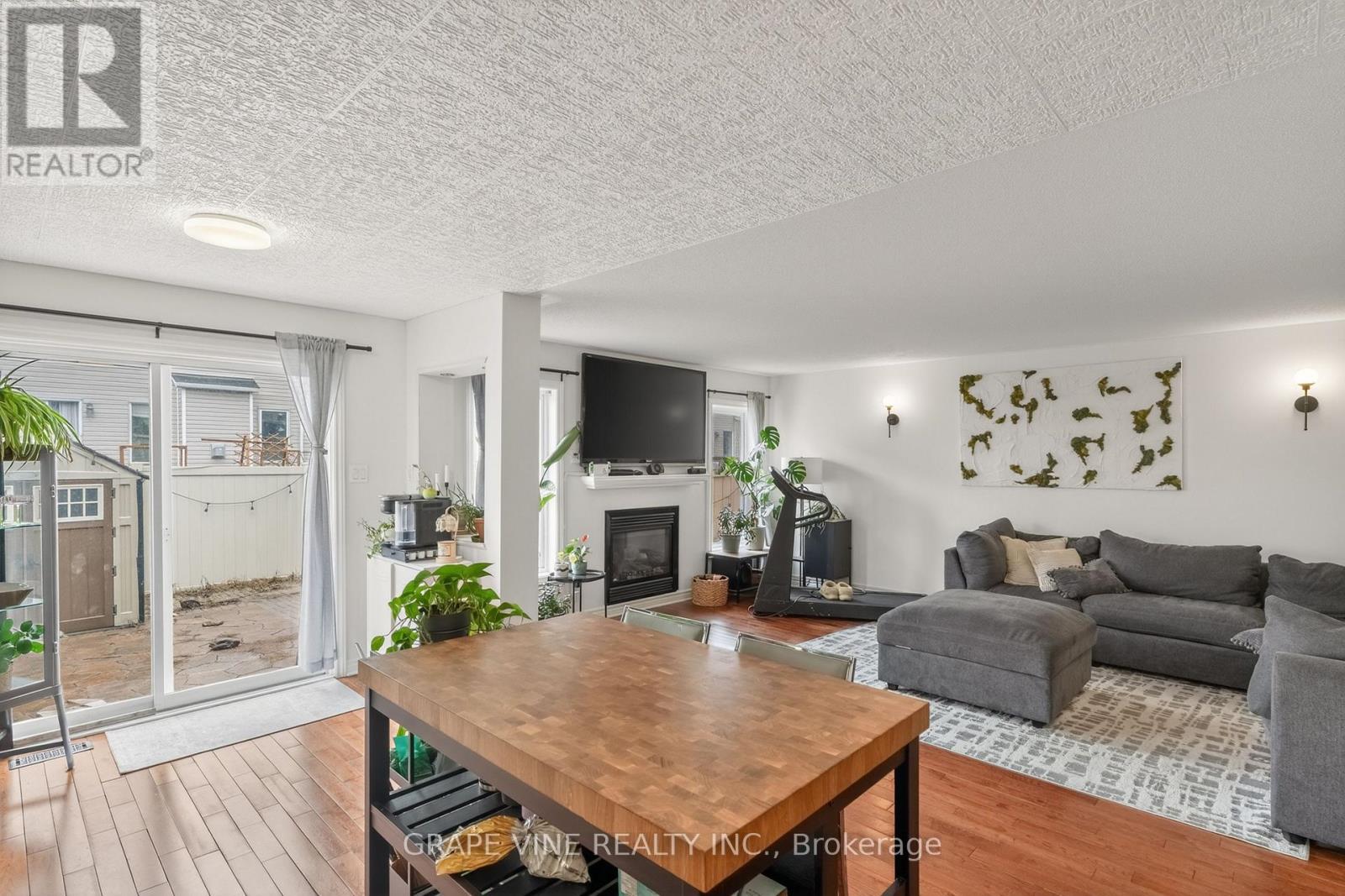 322 FOXRIDGE WAY — photo 17