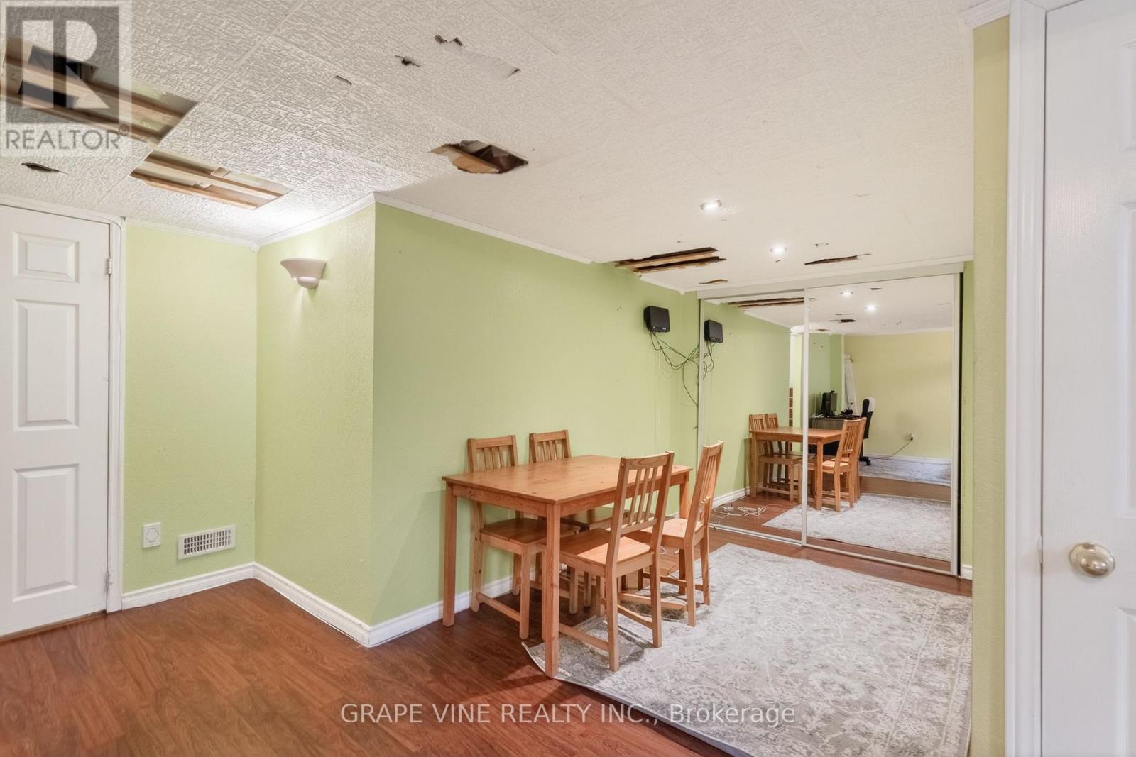 322 FOXRIDGE WAY — photo 32